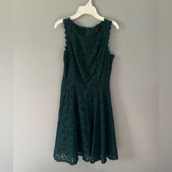 Jodi Kristopher Size 3 Semi Formal Dress. Green. - Picture 1 of 5